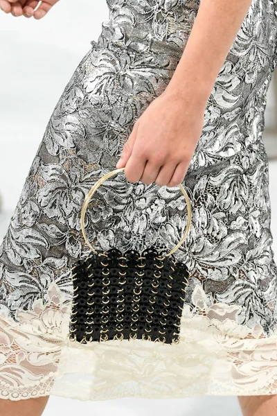 Look 1
